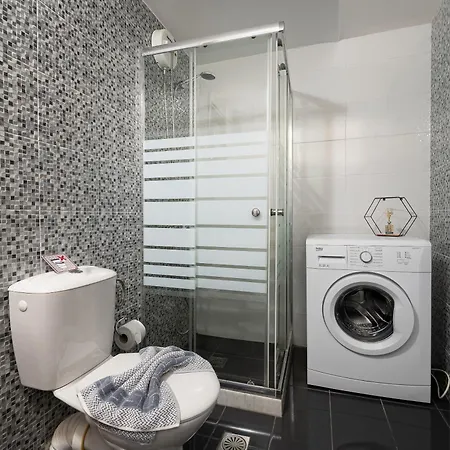 Milos Apartman